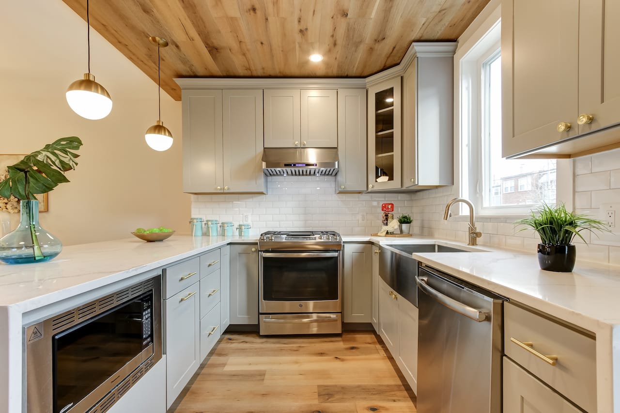 A 10x10 Kitchen Remodel Cost, How Much Can I Expect To Spend On Kitchen Cabinets