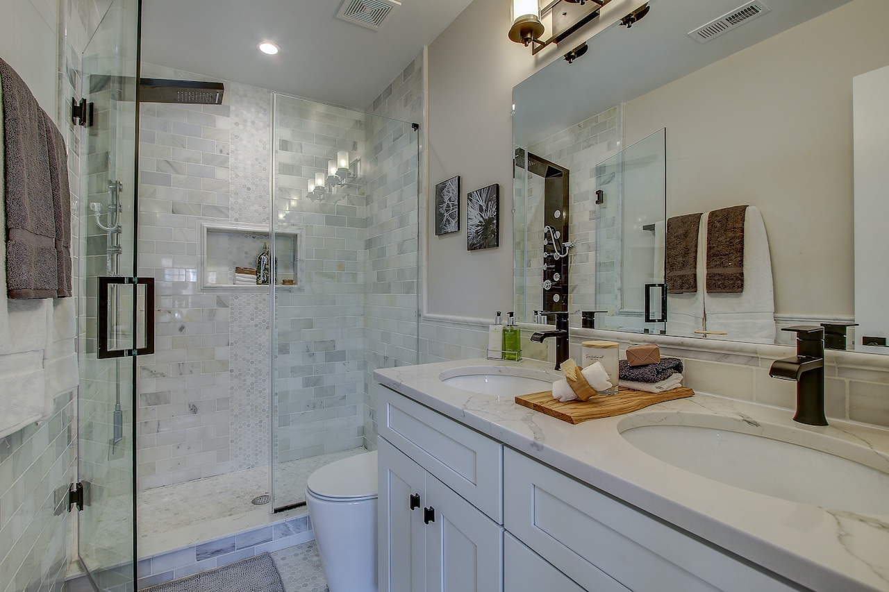 Best Bathroom Walls: Everything You Need to Know