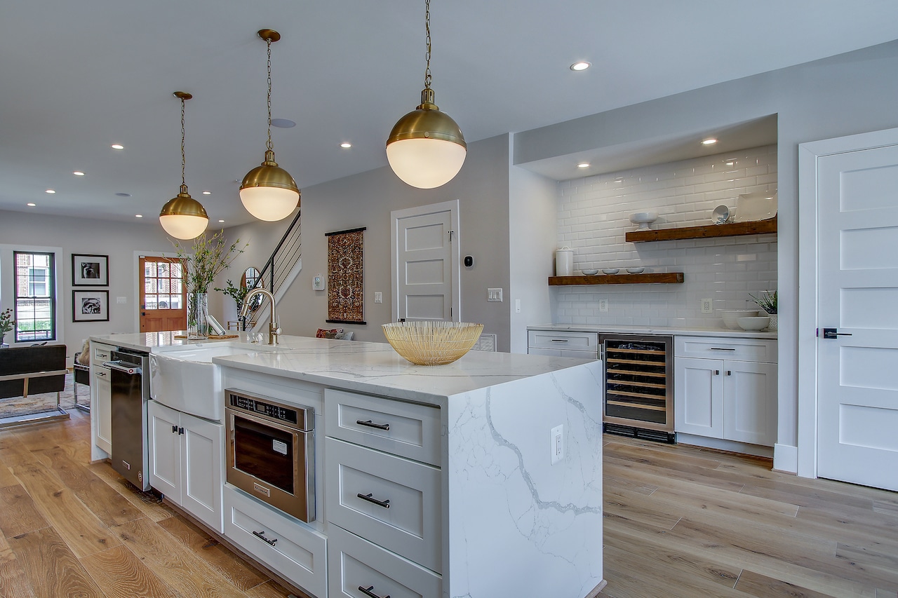 Kitchen Remodel with a Neutral Color Scheme