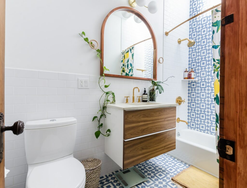 small bathroom tile design ideas