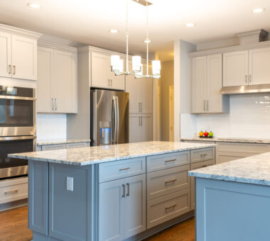 Stunning kitchens in Leesburg! Whether you love modern elegance or classic charm, these beautifully designed spaces are perfect for cooking, entertaining, and making memories. Explore Leesburg homes with dream kitchens today! #LeesburgHomes #KitchenDesign #DreamKitchen